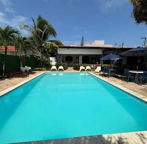 Ampla Casa De 3 Quartos Com Piscina