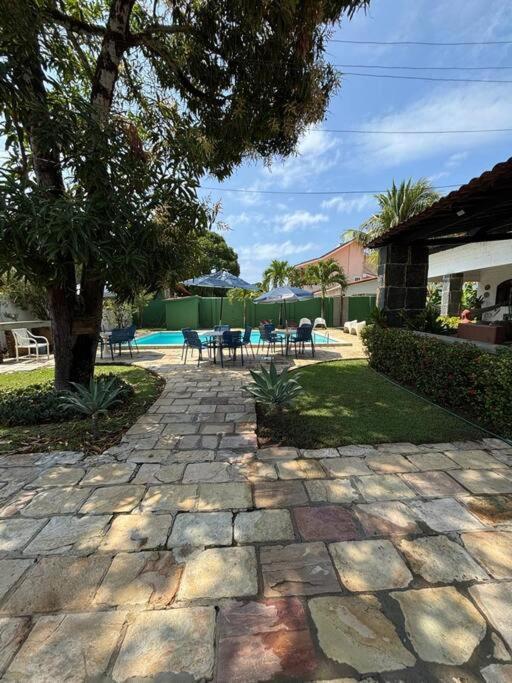 Ampla Casa De 3 Quartos Com Piscina